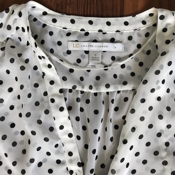 Lauren Conrad Flowy Top - Picture 2 of 6